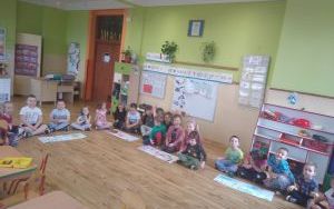 Obchody Dnia Ziemi w przedszkolu im. Przyjaciół Bajek w Wojkowicach (1)